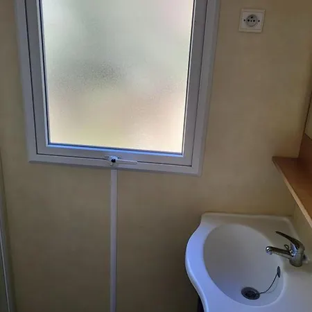 Mobil Cosy Avec Terrasse Pour 4 Personnes - Api-1-52-266 캠프장