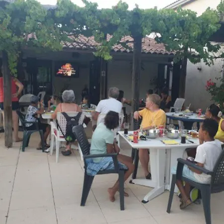 Mobil Cosy Avec Terrasse Pour 4 Personnes - Api-1-52-266 캠프장 *