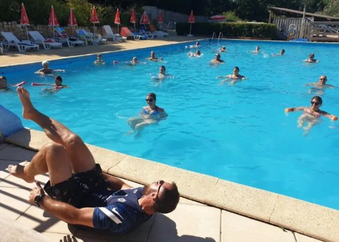 אתר קמפינג Mobil Cosy Avec Terrasse Pour 4 Personnes - Api-1-52-266 *